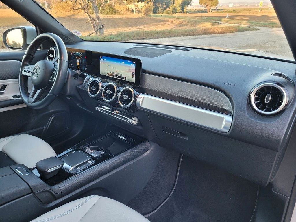Mercedes-Benz GLB 180 2022