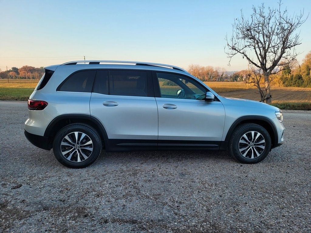 Mercedes-Benz GLB 180 2022