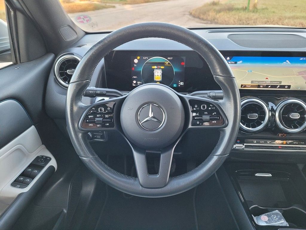 Mercedes-Benz GLB 180 2022