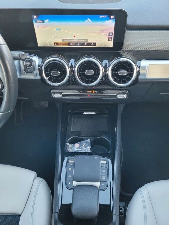 Mercedes-Benz GLB 180 2022