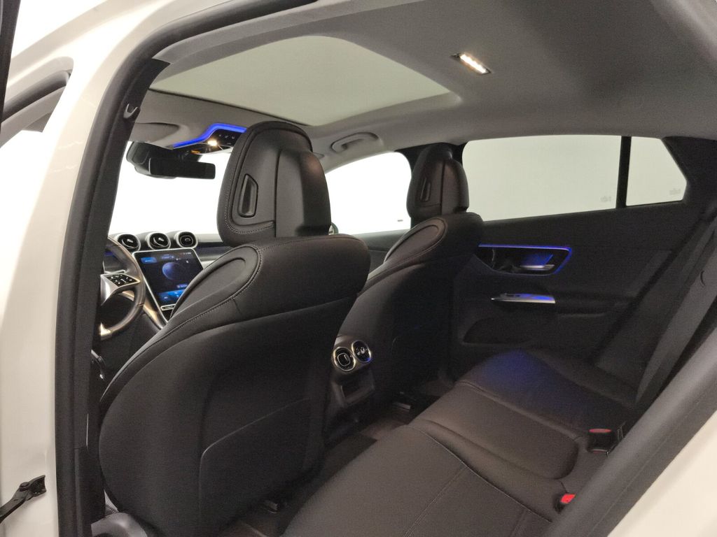 Mercedes-Benz GLC 300 2023