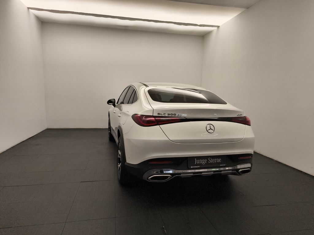 Mercedes-Benz GLC 300 2023