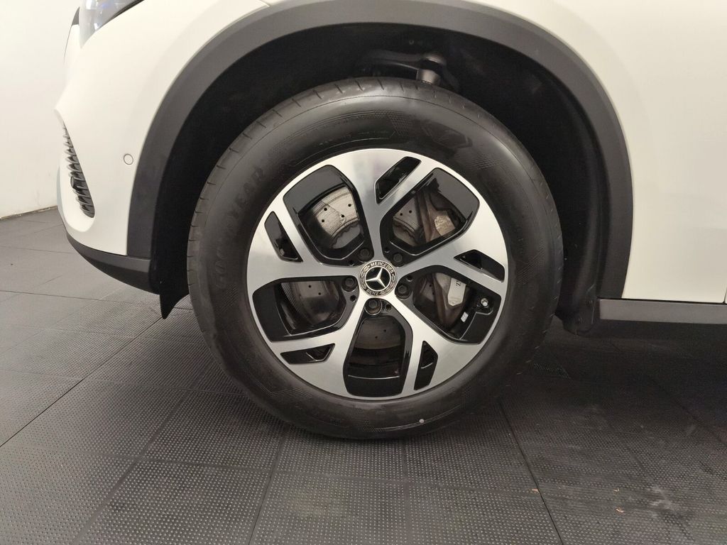 Mercedes-Benz GLC 300 2023