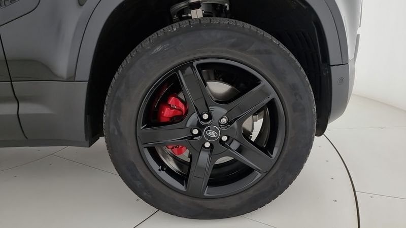 Land Rover Defender 2023