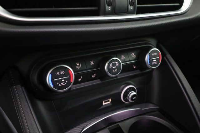 Alfa Romeo Stelvio 2023