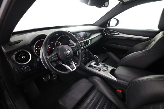 Alfa Romeo Stelvio 2023