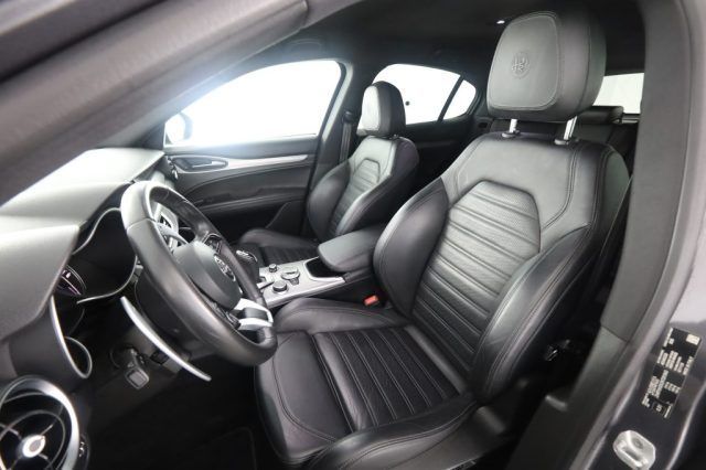 Alfa Romeo Stelvio 2023