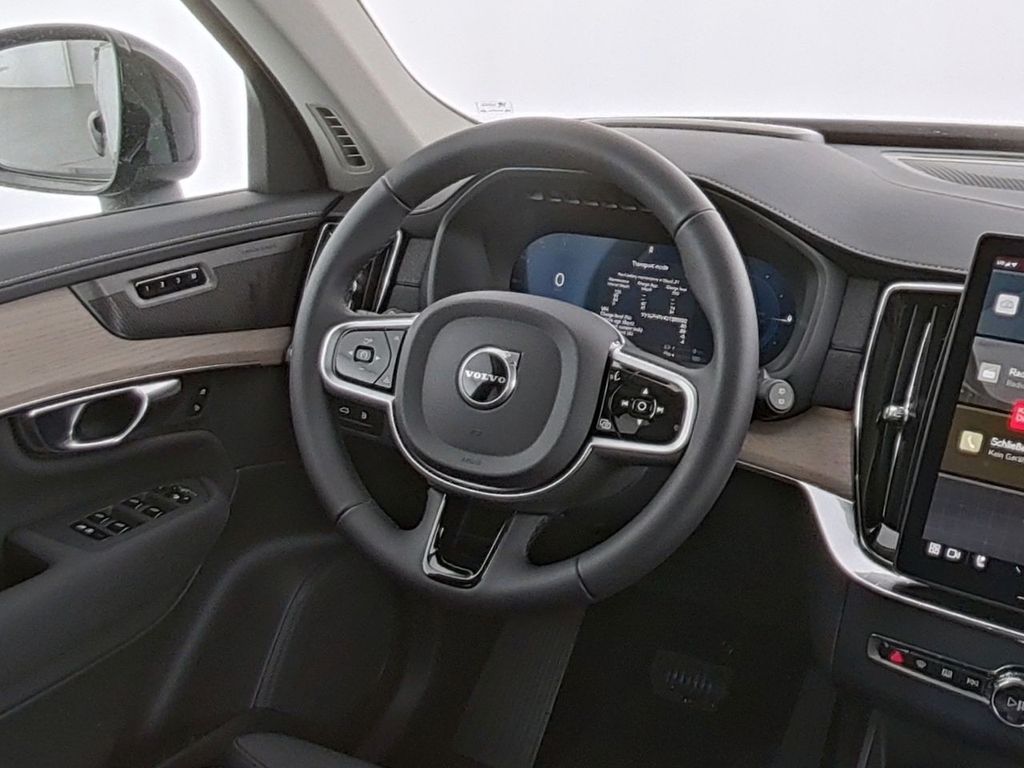 Volvo XC90 2025