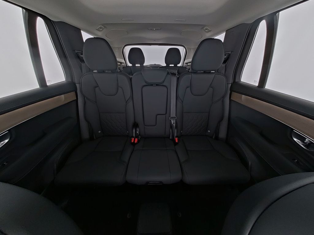 Volvo XC90 2025
