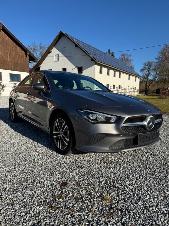 Mercedes-Benz CLA 180 2023