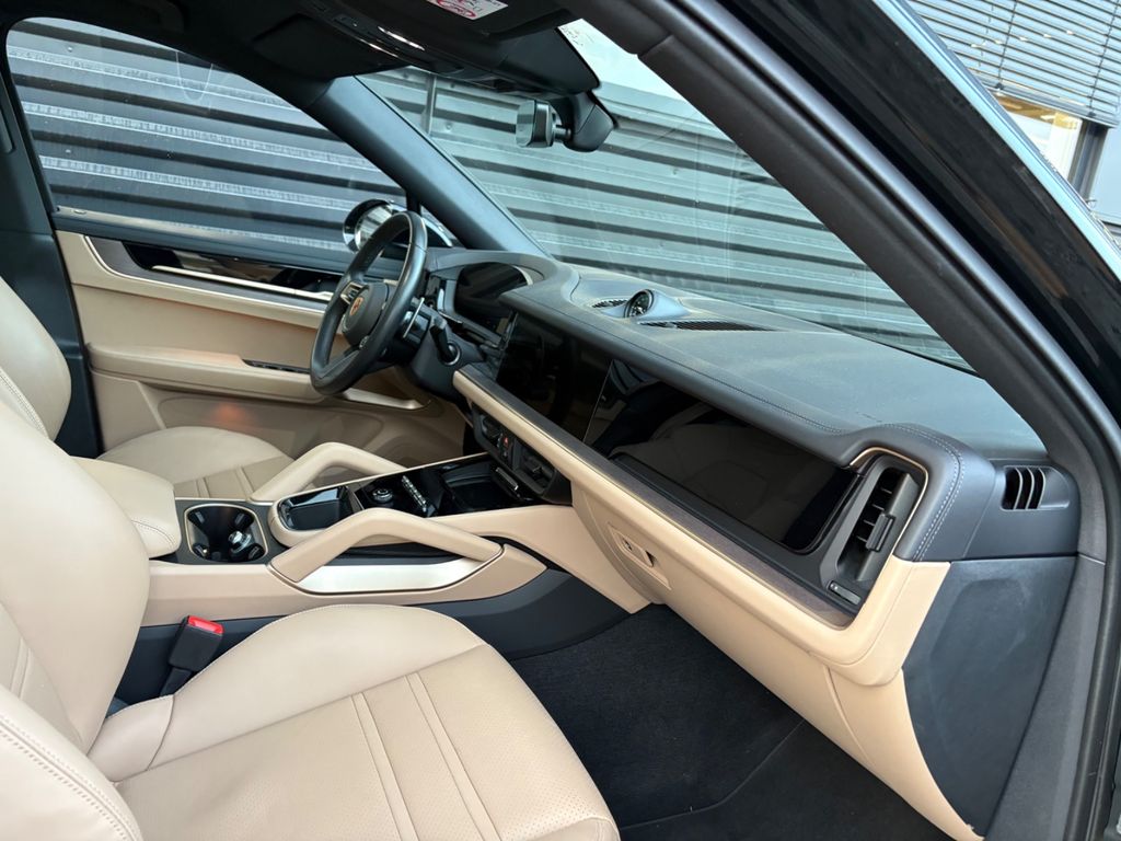 Porsche Cayenne 2024