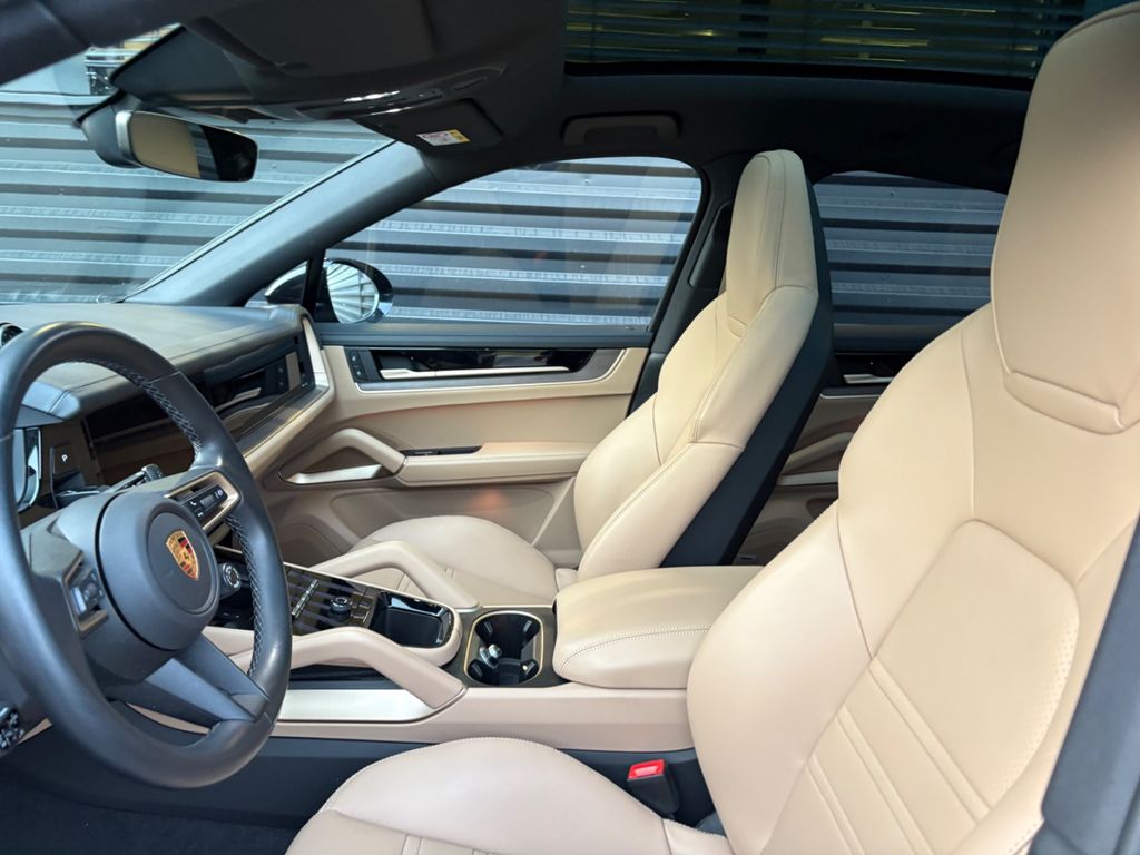 Porsche Cayenne 2024