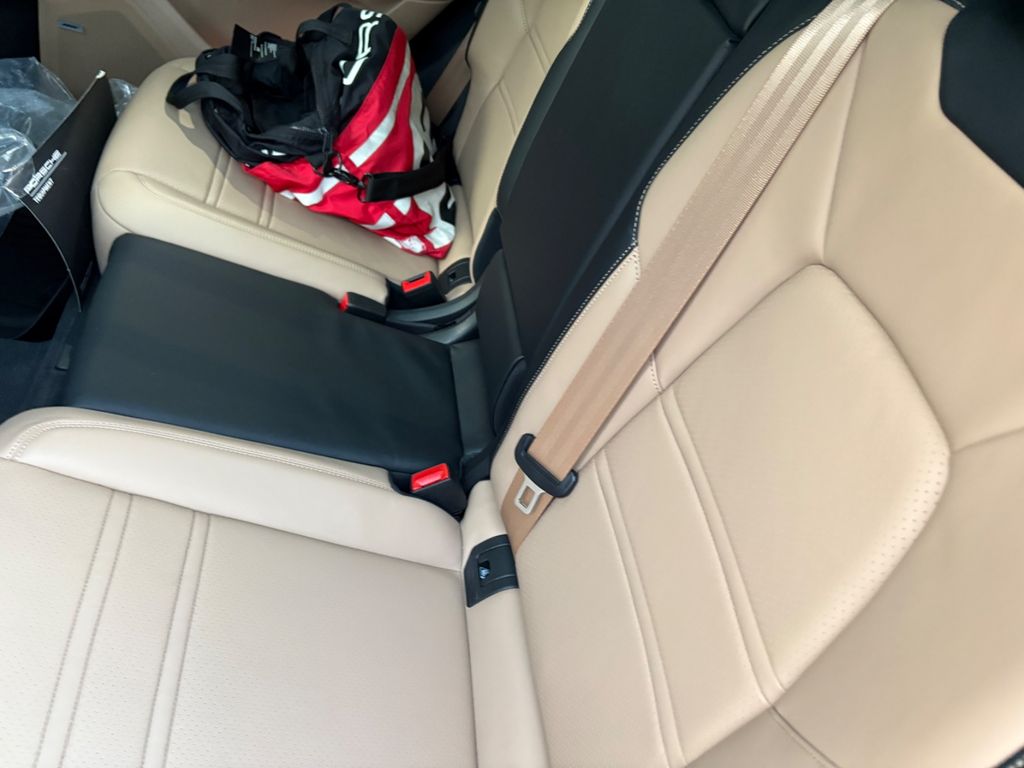 Porsche Cayenne 2024