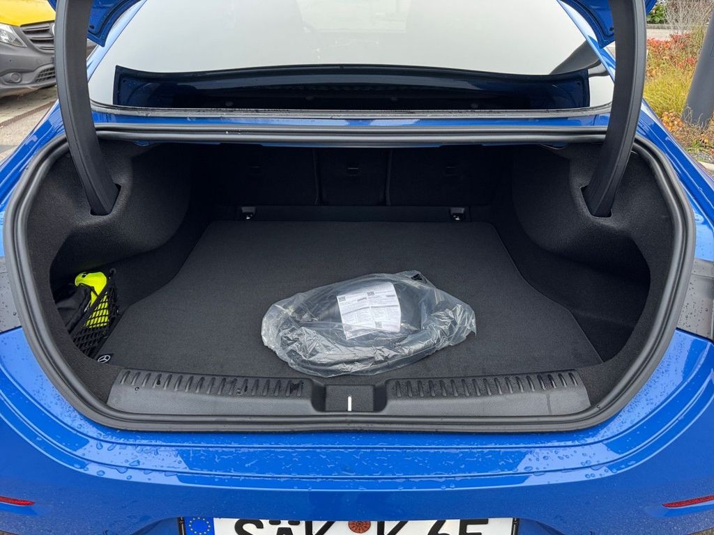 Mercedes-Benz CLA 350 2025