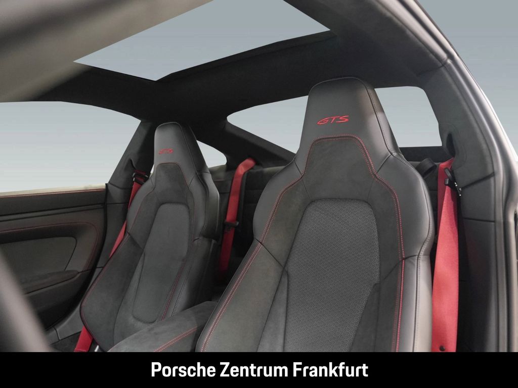 Porsche 992 2025