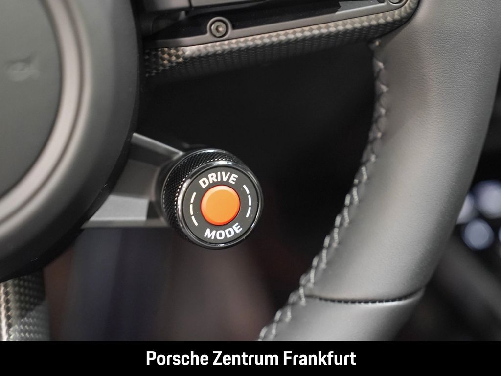 Porsche 992 2025