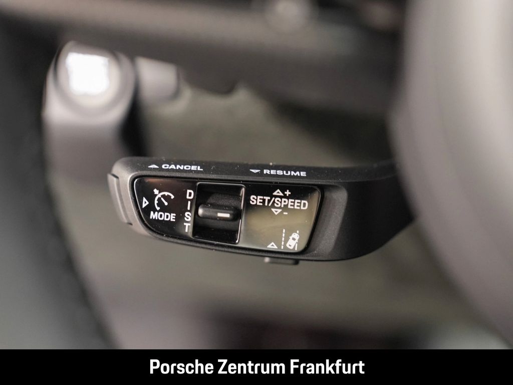 Porsche 992 2025