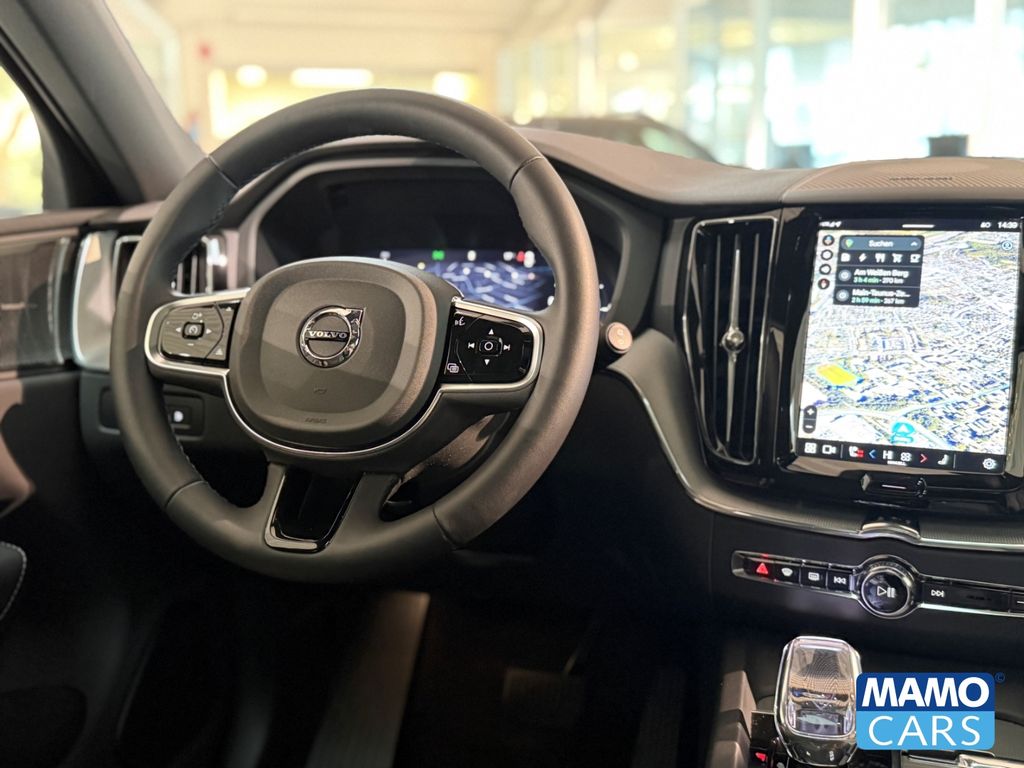 Volvo XC60 2025