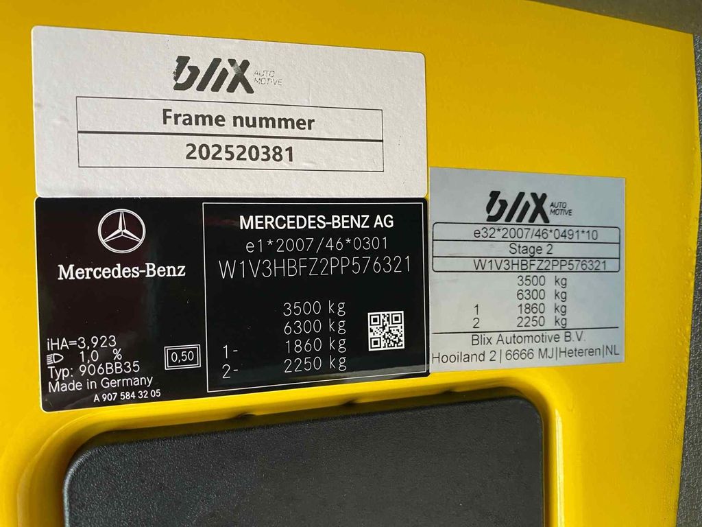 Mercedes-Benz Sprinter 2025