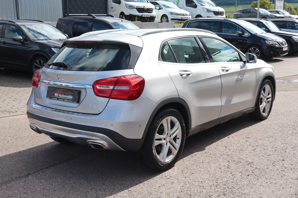 Mercedes-Benz GLA 250 2015
