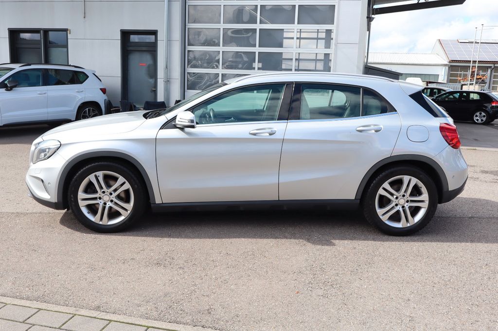 Mercedes-Benz GLA 250 2015