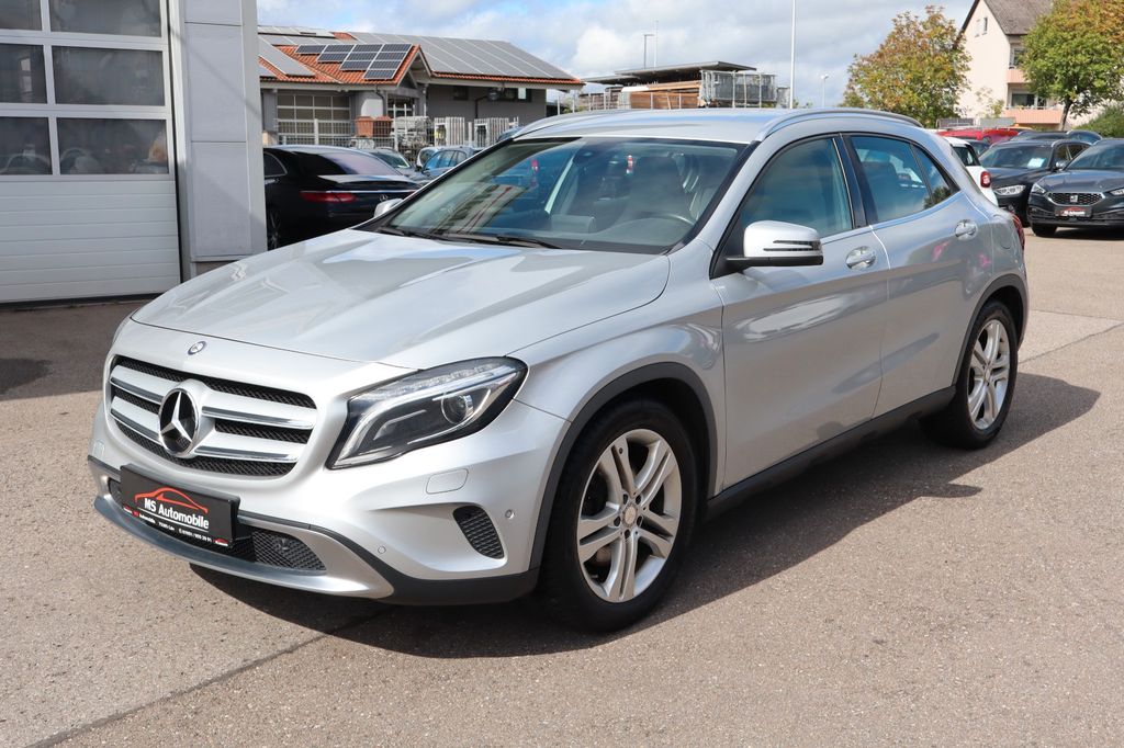 Mercedes-Benz GLA 250 2015