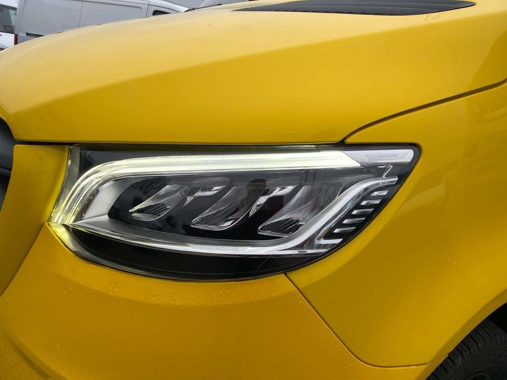 Mercedes-Benz Sprinter 2025