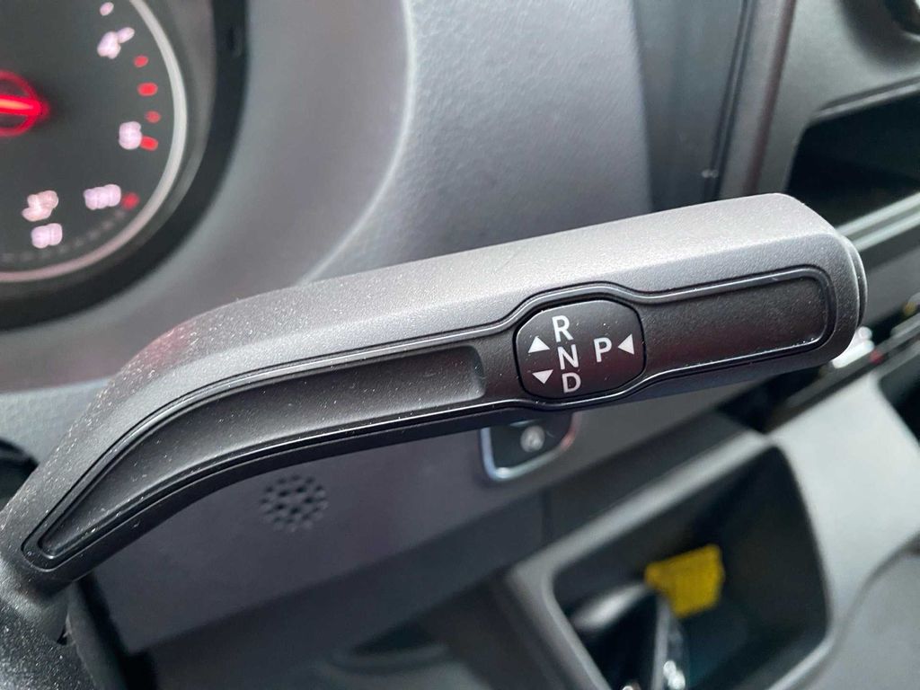 Mercedes-Benz Sprinter 2025