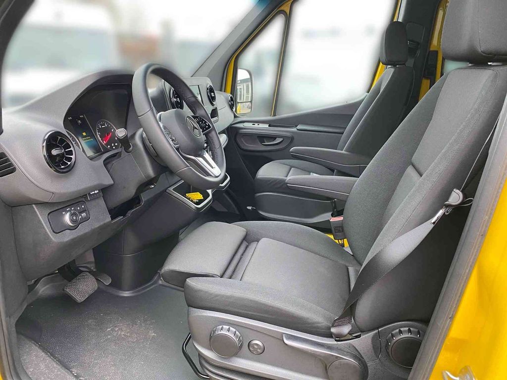 Mercedes-Benz Sprinter 2025