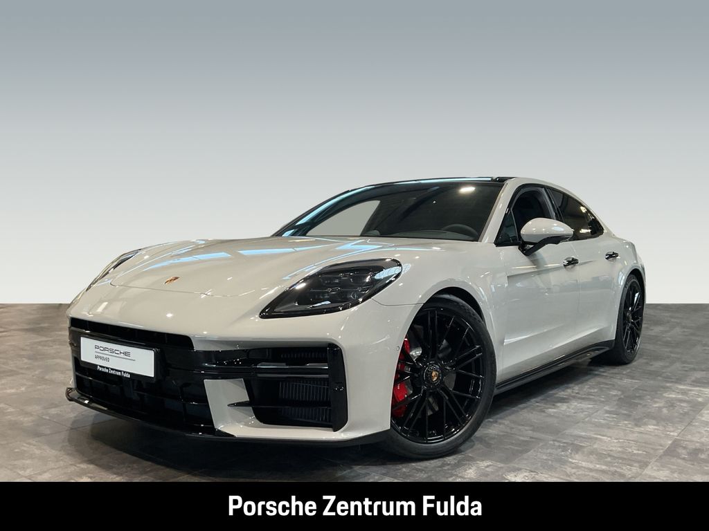 Porsche Panamera 2025