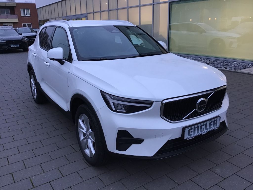 Volvo XC40 2025