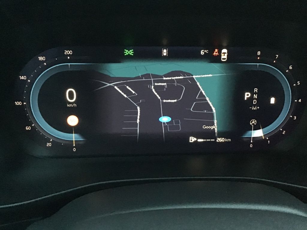 Volvo XC40 2025