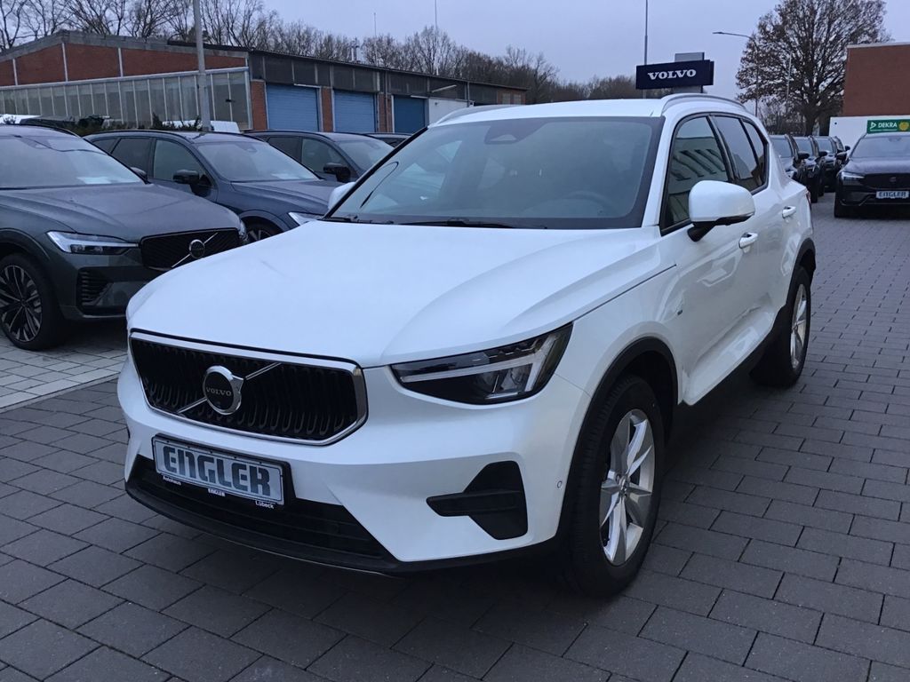 Volvo XC40 2025