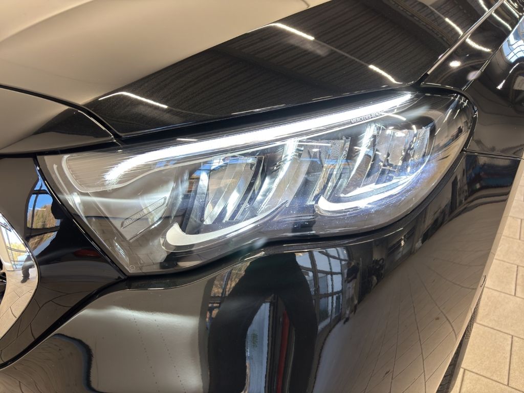 Mercedes-Benz E 300 2025