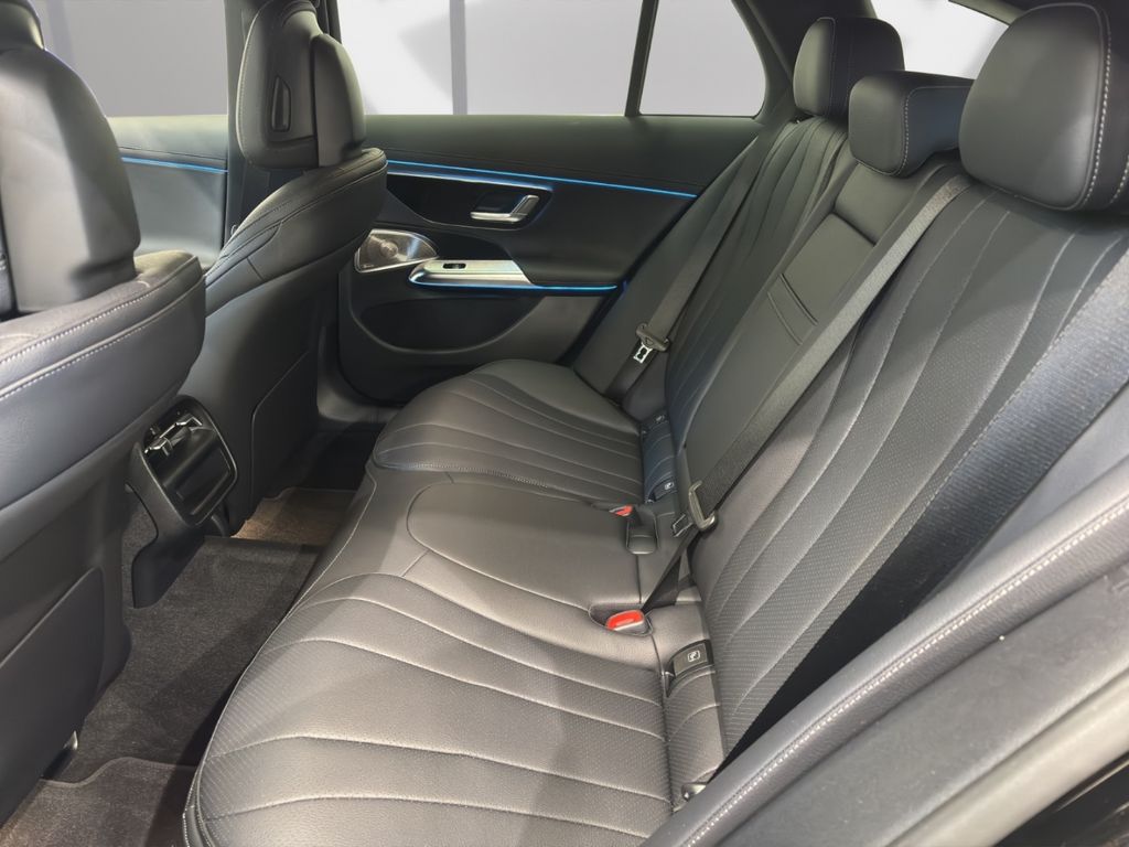 Mercedes-Benz E 300 2025