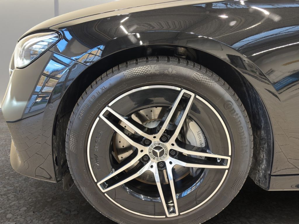 Mercedes-Benz E 300 2025