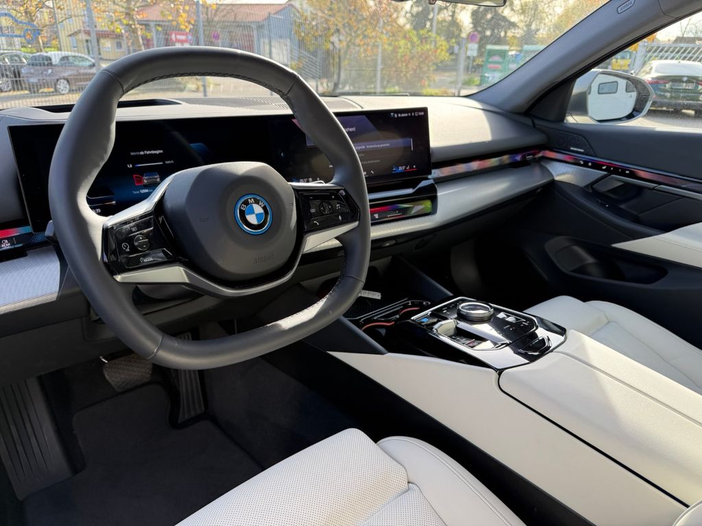 BMW i5 2024