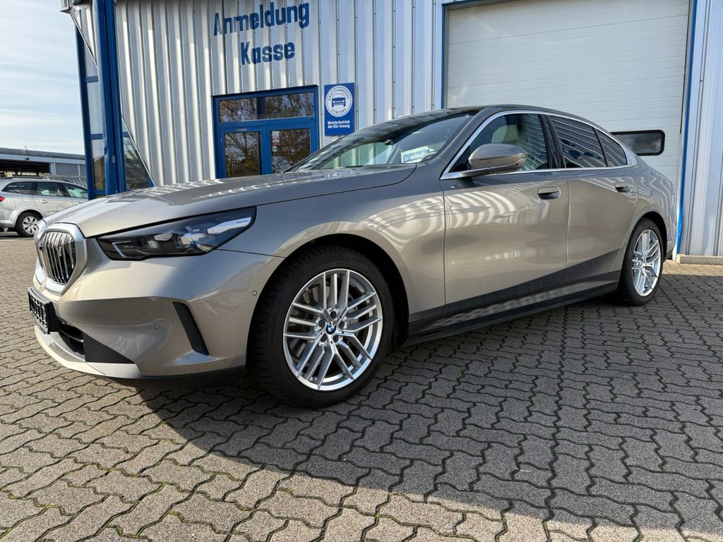 BMW i5 2024