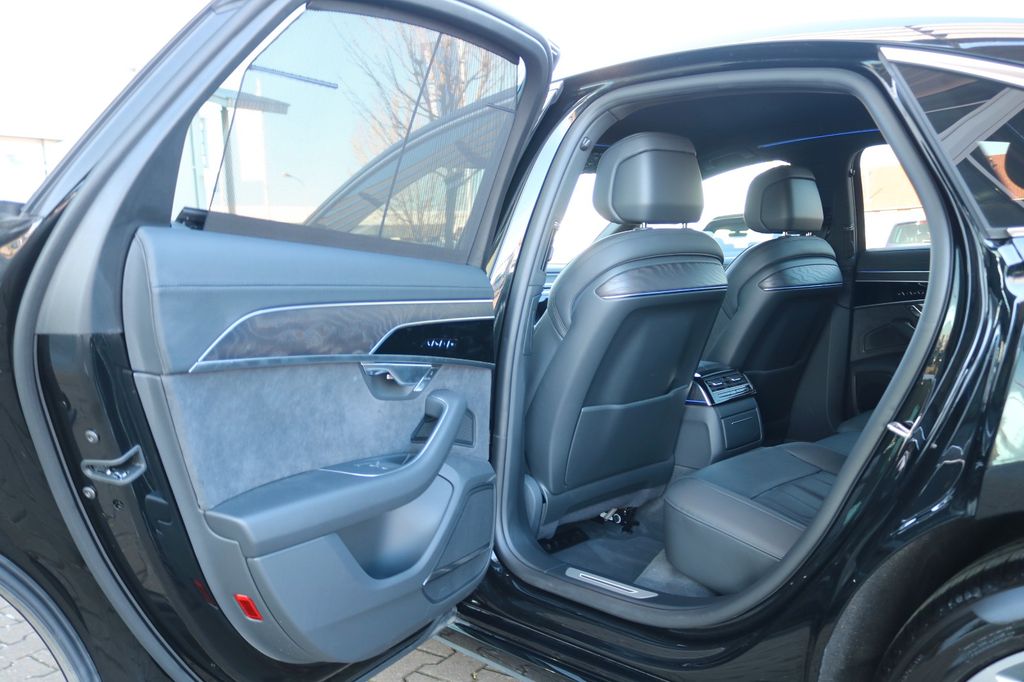 Audi A8 2024