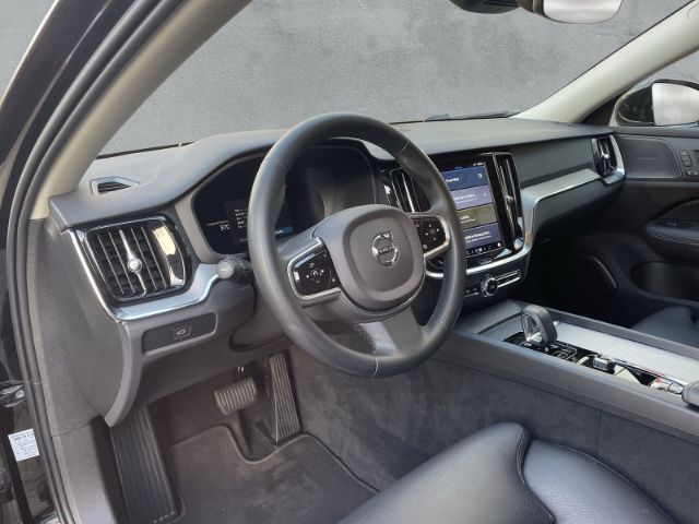 Volvo V60 2022