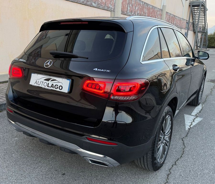 Mercedes-Benz GLC 300 2021