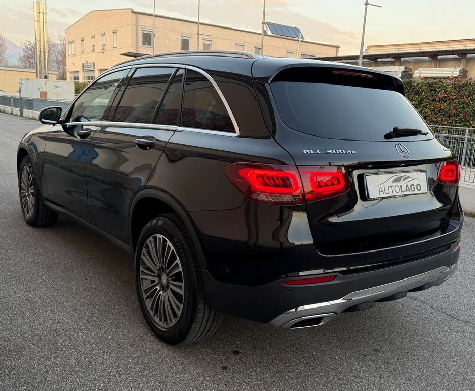 Mercedes-Benz GLC 300 2021