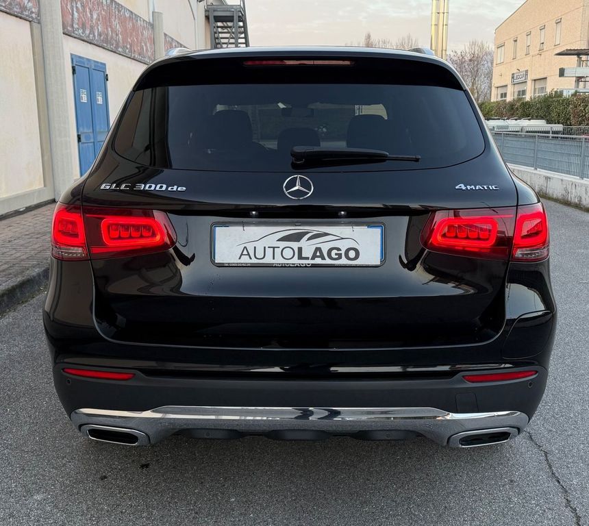 Mercedes-Benz GLC 300 2021