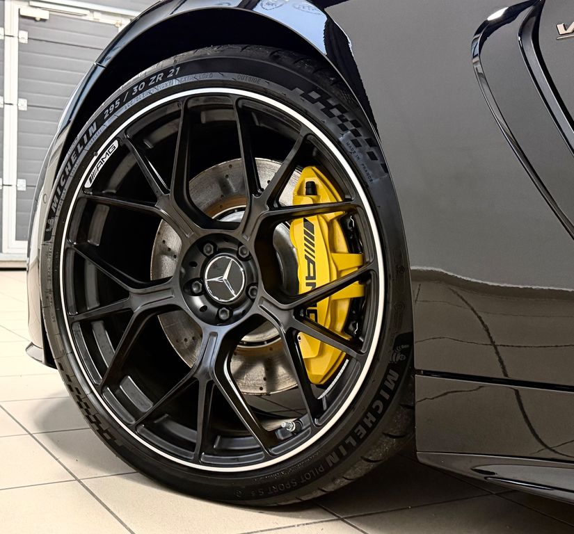 Mercedes-Benz AMG GT 2024