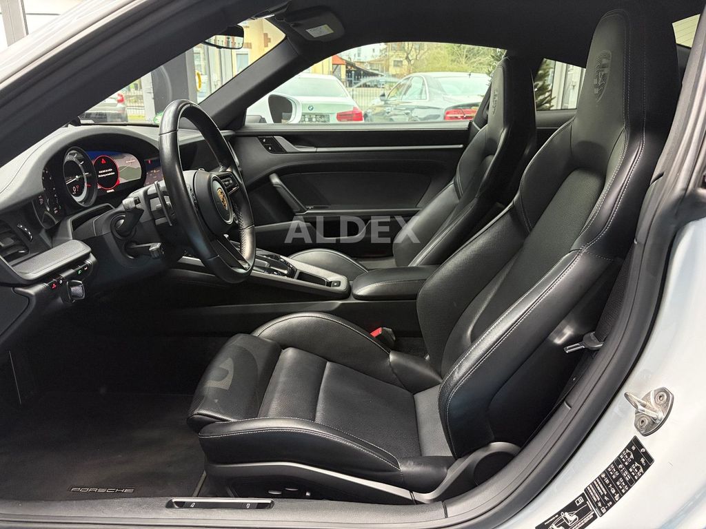 Porsche 992 2021