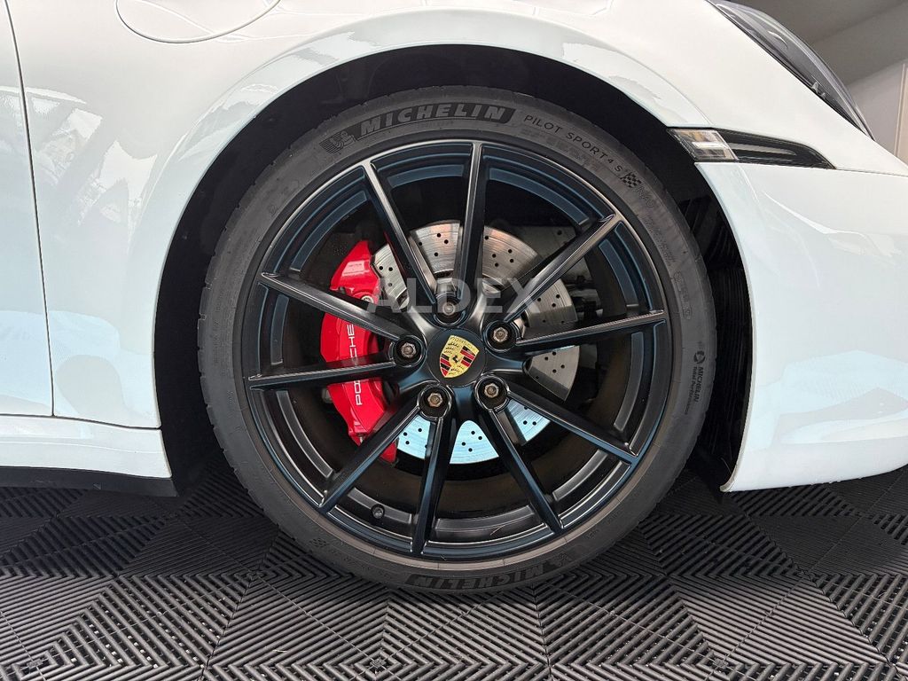 Porsche 992 2021