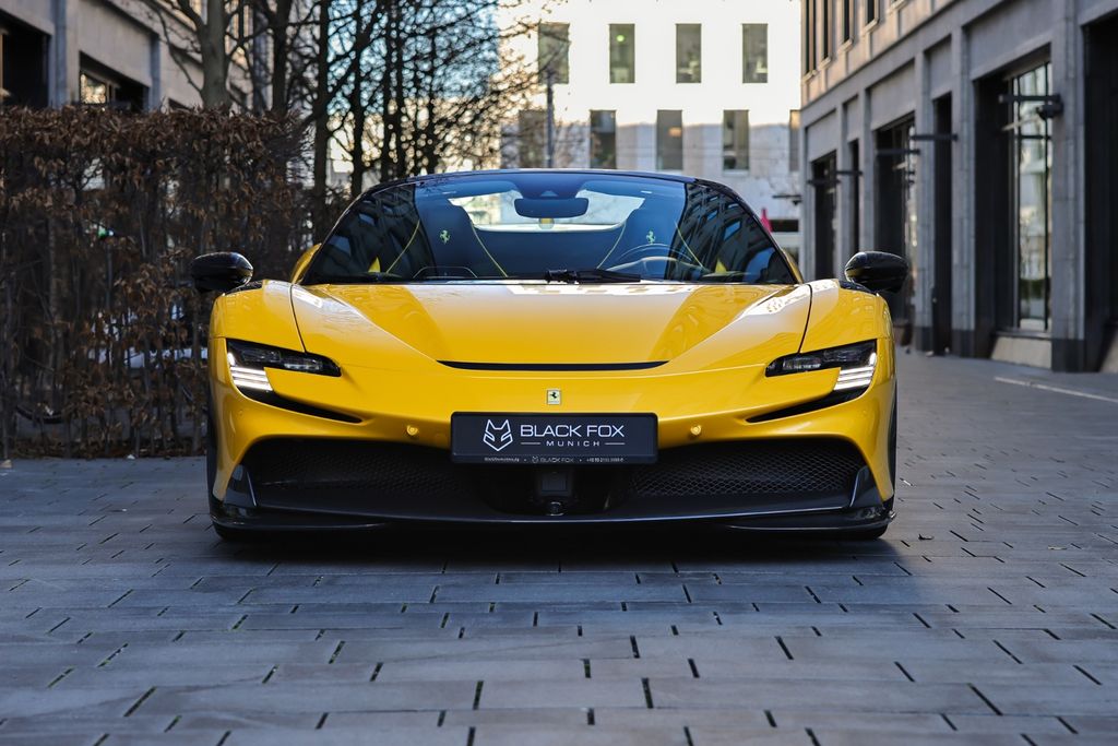 Ferrari SF90