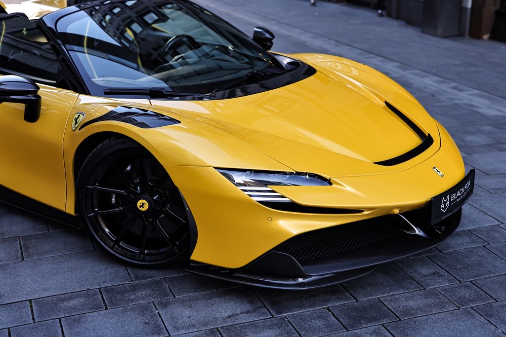 Ferrari SF90