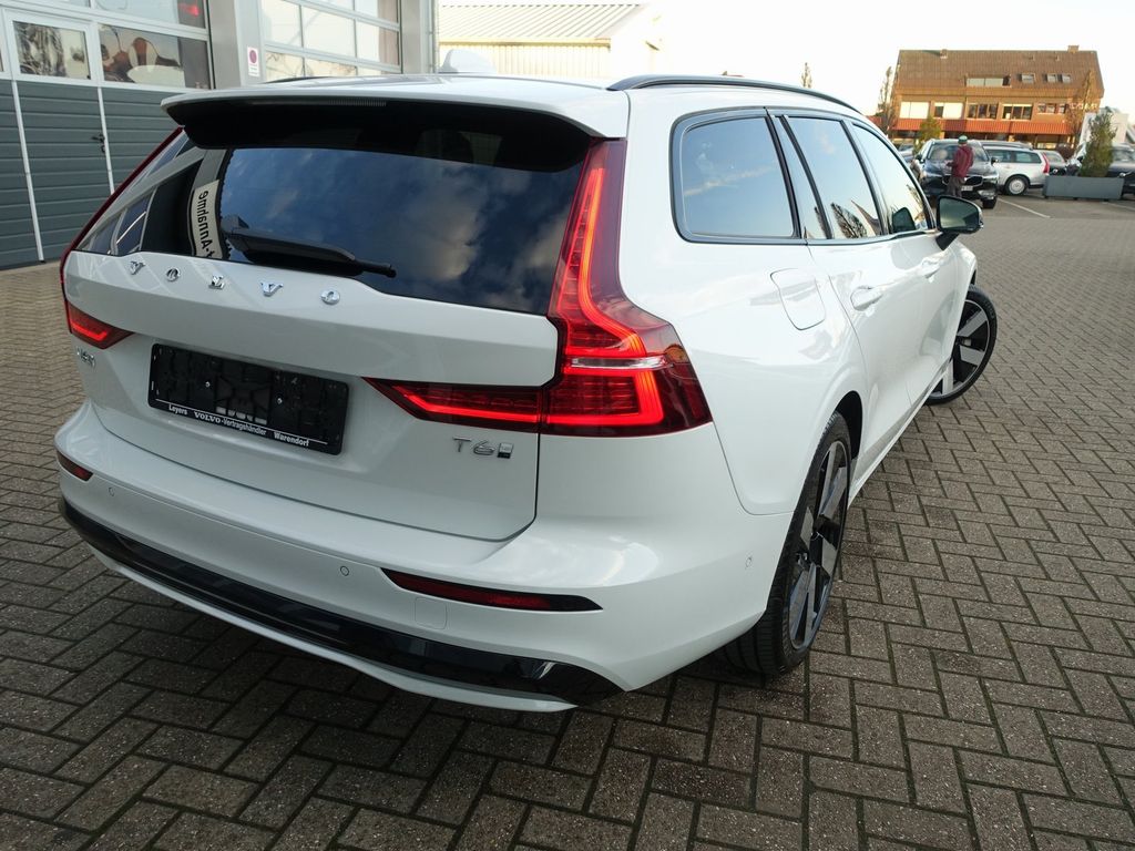 Volvo V60 2025