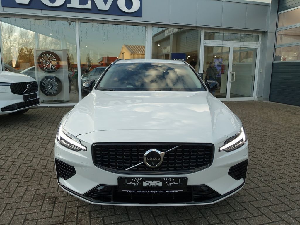 Volvo V60 2025